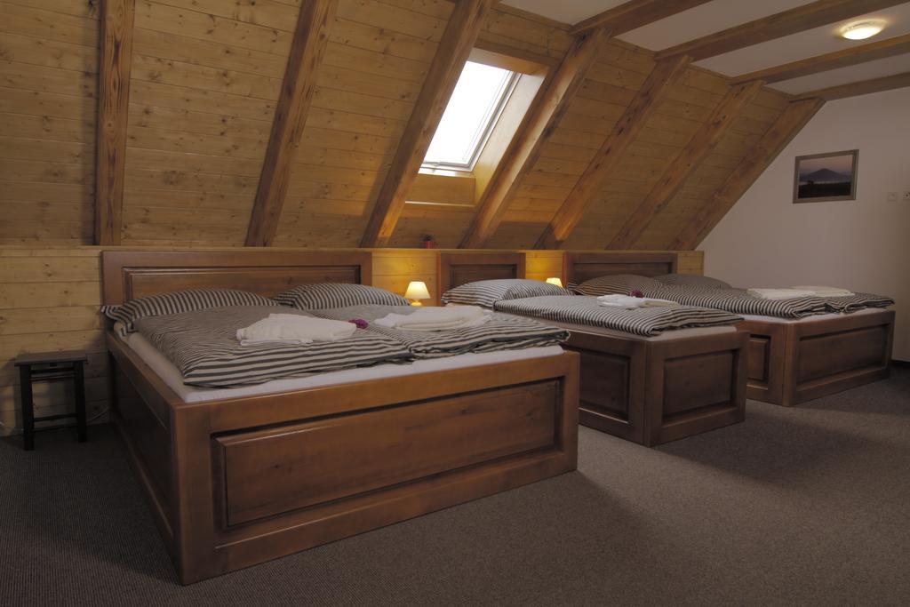 Pension U Lipy Bynovec Zimmer foto
